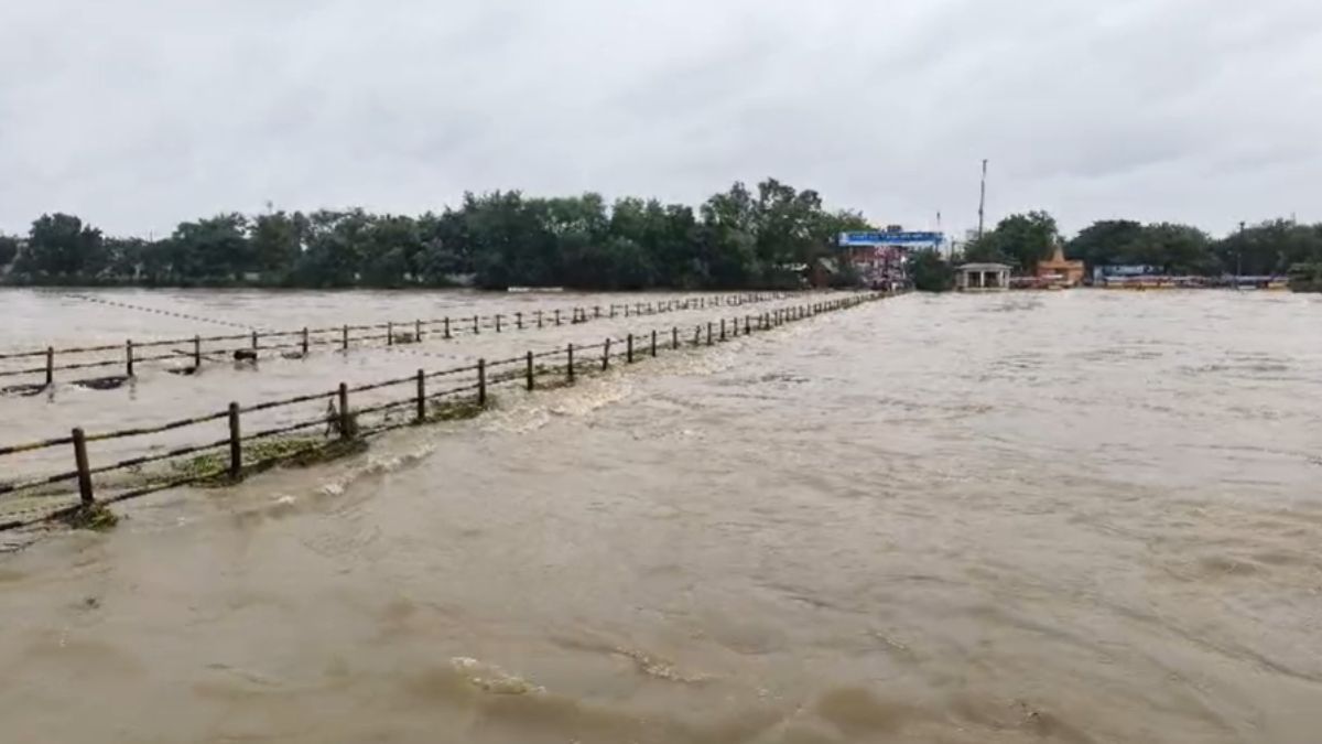 Chhattisgarh Rain Alert: तीसरे दिन भी बारिश का कहर, महादेव घाट पुल पर पानी आया; अमलेश्वर-पाटन मार्ग प्रभावित