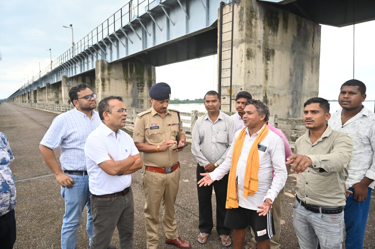 Mahanadi Flood Alert: गंगरेल बांध के 14 गेट खुले, जांजगीर-चांपा में तटीय इलाकों पर प्रशासन की नजर