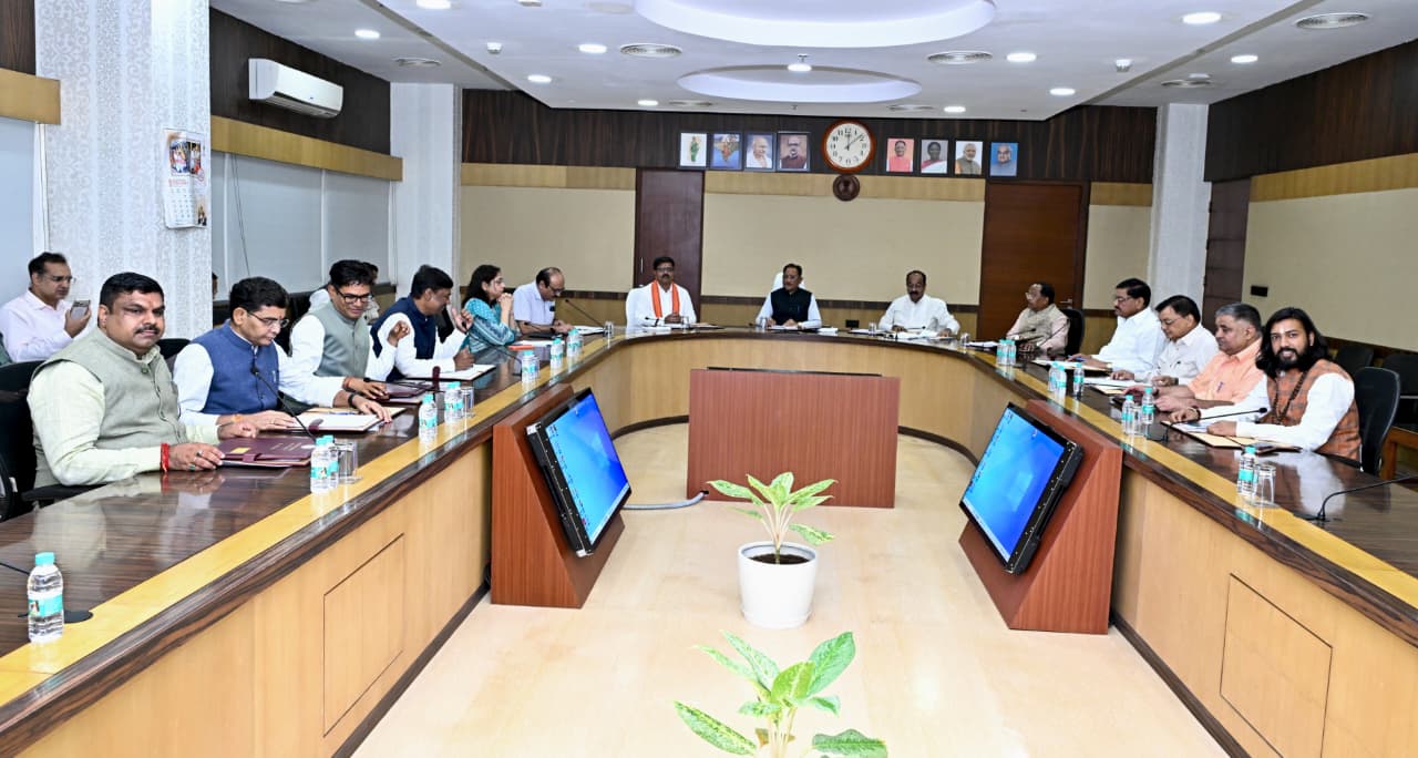 CG Cabinet Decision: मुख्यमंत्री श्री विष्णु देव साय की अध्यक्षता में आज यहां मंत्रालय महानदी भवन में आयोजित कैबिनेट की बैठक में अनेक महत्वपूर्ण निर्णय लिए गए -