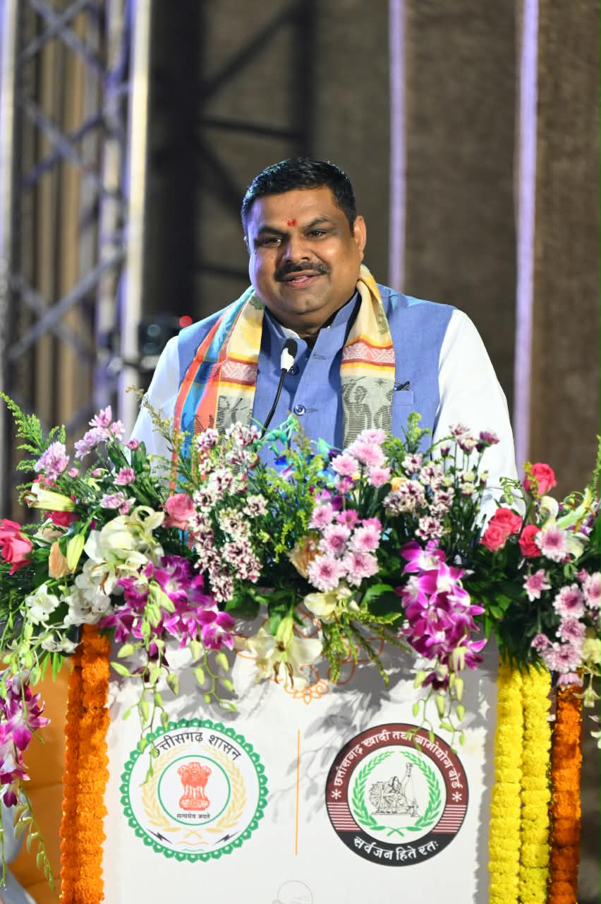Chhattisgarh Khadi Conference: गांधी जयंती पर खादी और स्थानीय उत्पादों को बढ़ावा, 31 मार्च 2027 तक 25% की छूट