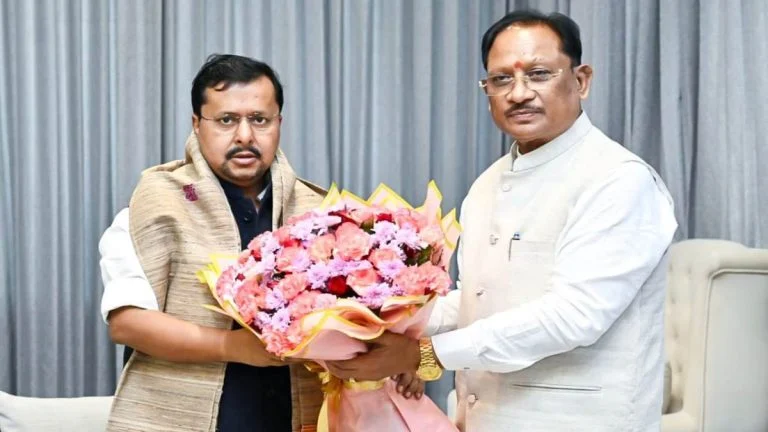 Chhattisgarh Politics: मुख्यमंत्री विष्णुदेव साय ने BJP अध्यक्ष नितिन नबीन से की मुलाकात, संगठन और प्रदेश के मुद्दों पर चर्चा