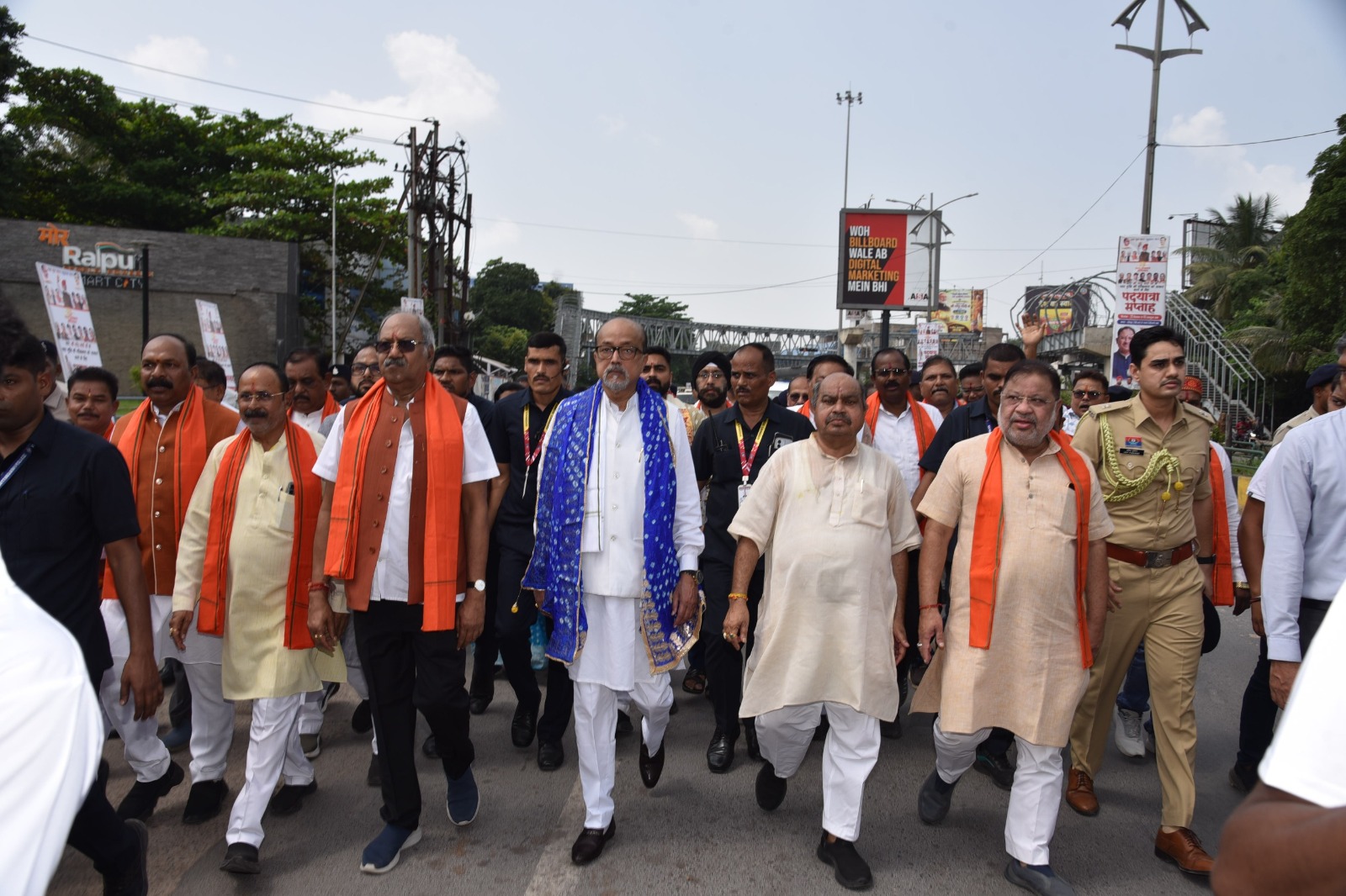 Raipur Nasha Mukti Padyatra: नशा मुक्त भारत के संकल्प के साथ राज्यपाल रमेन डेका ने की पदयात्रा, गांधी-शास्त्री और डॉ. आंबेडकर को किया नमन