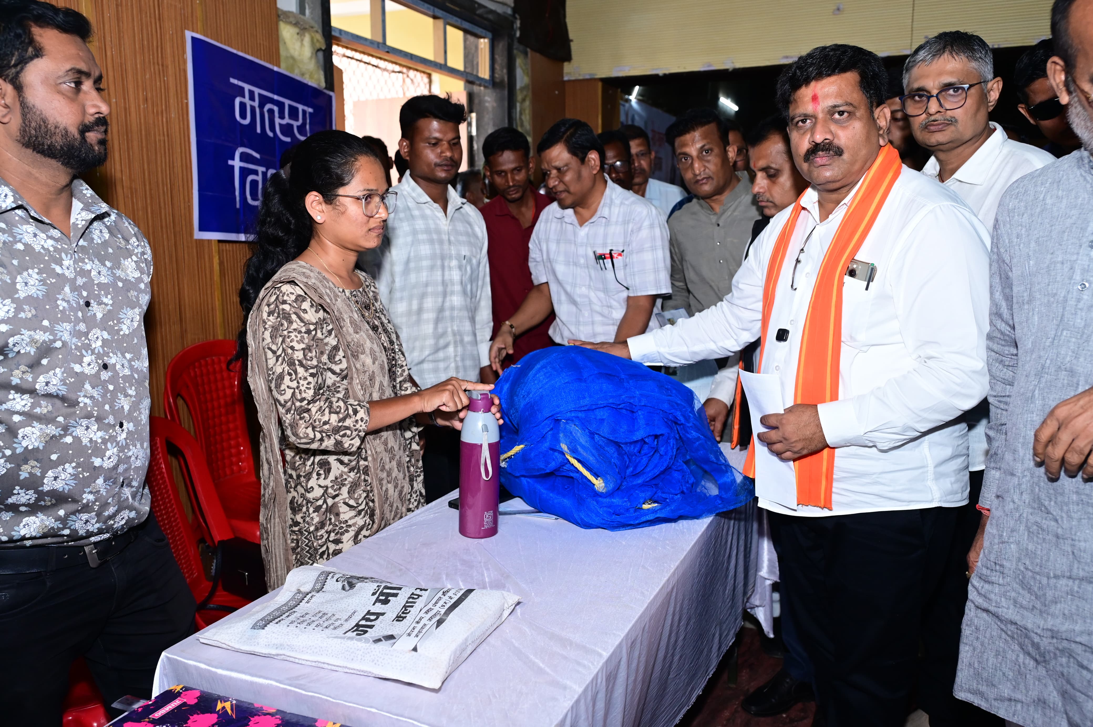 Bastar Development News: नक्सल प्रभावित बस्तर में सेवा और विकास की नई तस्वीर, सेवा संकल्प शिविर में हितग्राहियों को मिला योजनाओं का लाभ