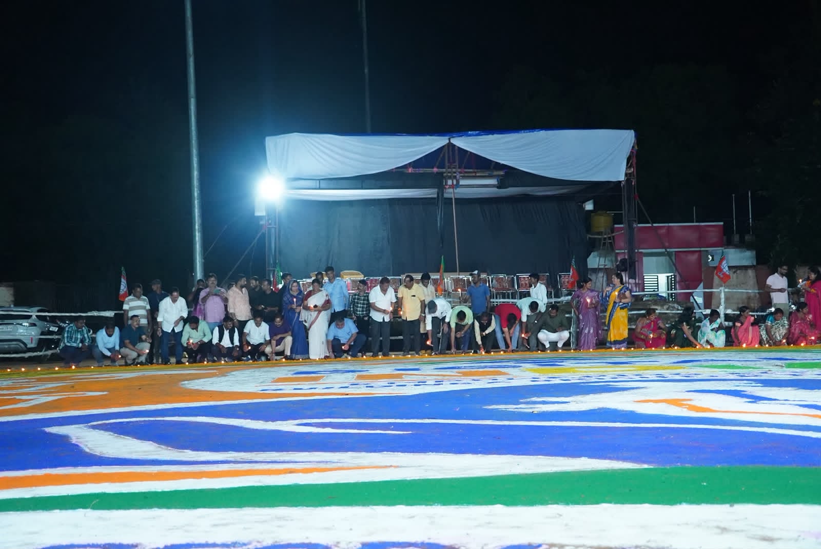 Jashpur Digital India Rangoli: रणजीता स्टेडियम में रंगोली से दिखी डिजिटल भारत की तस्वीर, दीपों से दिया सशक्तिकरण का संदेश