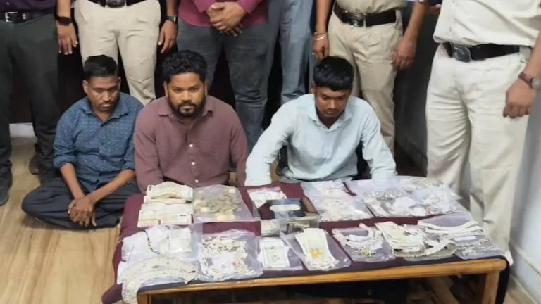 Crime News: चोरी के पैसों से खरीदी क्रेटा, किस्त चुकाने के लिए फिर करने लगा चोरी; मास्टरमाइंड समेत 3 आरोपी गिरफ्तार