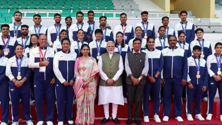 Sports News: Asian Games 2026 के पदकवीरों से PM मोदी ने की मुलाकात, महिला खिलाड़ियों के प्रदर्शन को सराहा