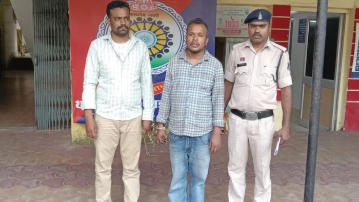 Raipur Theft Case News: रायपुर में 53 लाख की चोरी का खुलासा, पुलिस ने दो को किया गिरफ्तार; गीजर और खिलौने से कैश जब्त