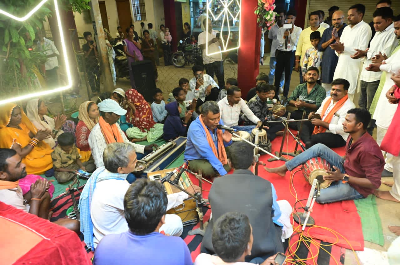 महाअष्टमी पर डिप्टी सीएम विजय शर्मा ने किए मां दंतेश्वरी और मां चंडी के दर्शन, ऐतिहासिक खप्पर यात्रा में हुए शामिल