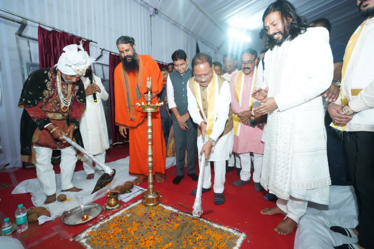 बाबा गुरु घासीदास जी के सत्य और समरसता के मार्ग पर आगे बढ़ रही प्रदेश सरकार, सीएम विष्णु देव साय ने दी 29 करोड़ के विकास कार्यों की सौगात