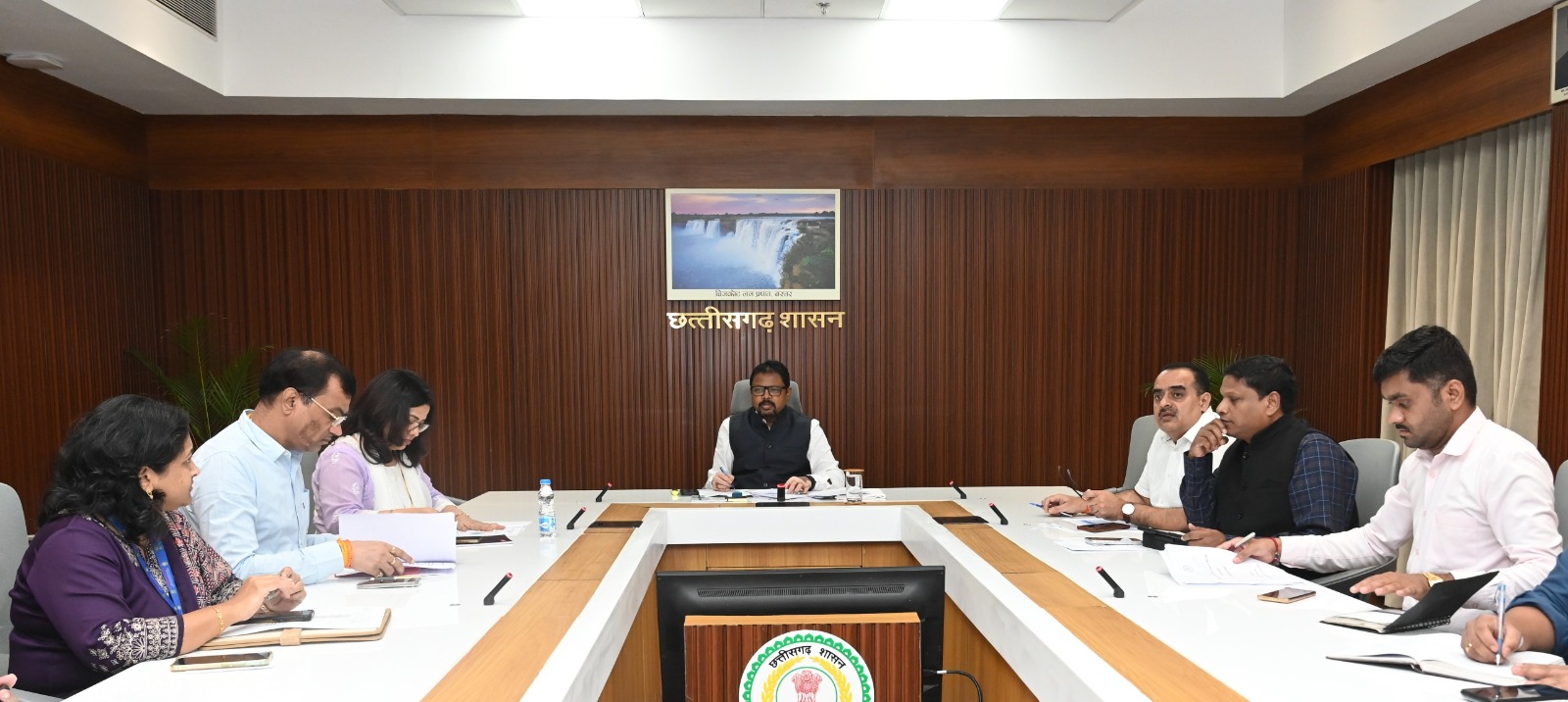 Chhattisgarh Hockey League 2026: मैनपाट टाइटन्स ने राजधानी रॉयल्स को 5-2 से हराया, केंद्रीय मंत्री तोखन साहू और डिप्टी सीएम अरुण साव रहे मौजूद